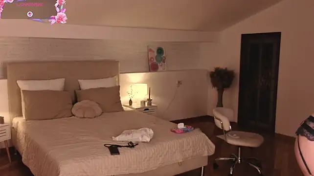 L1ittle_kitty_ Adlı Modelin Canlı XXX Sohbeti