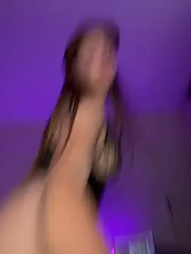 AlisaWhiteのライブXXXチャット