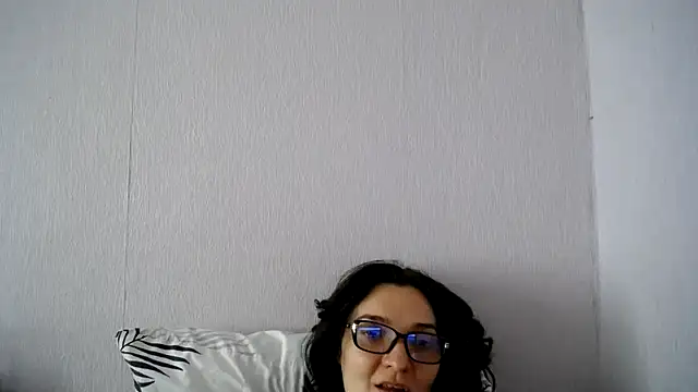 Shiny_gine's Live XXX Chat