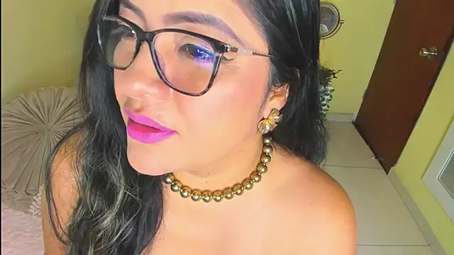 Julia_Haye – Live XXX-chat