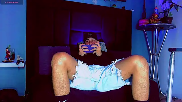 HannibalLester Chat XXX live
