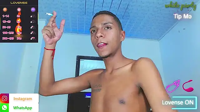 hotboyluxe's Live XXX Chat