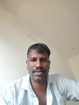 Paramkeerthi Adlı Modelin Canlı XXX Sohbeti