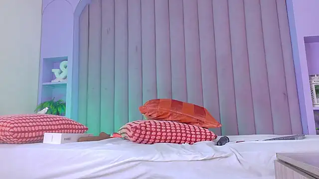 Chat +18 de Meganlove__ ao vivo