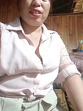 -Yeyi- Chat XXX in diretta