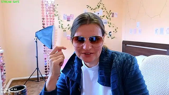Chatroom XXX en direct de Mirabelle_Velvet