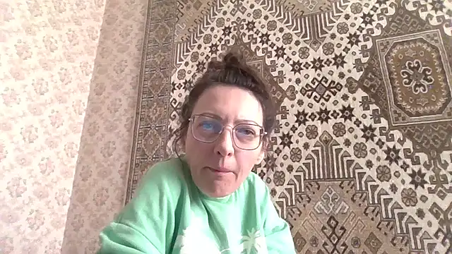 FayInessaKiss Live XXX-Chat