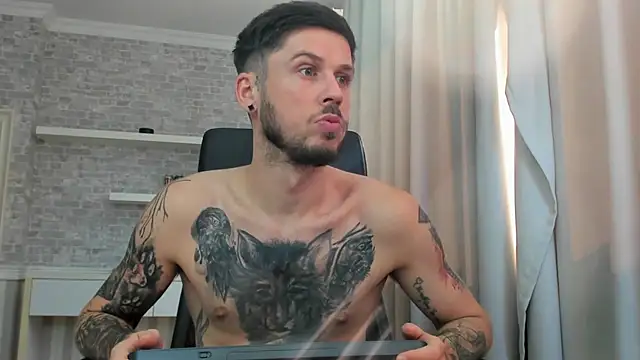 JonahShaw Adlı Modelin Canlı XXX Sohbeti