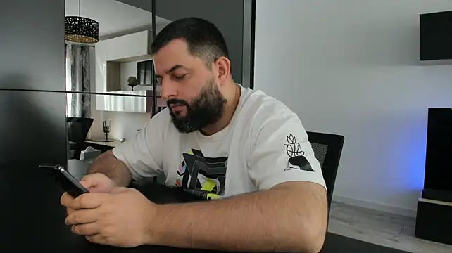DravenPeak Chat XXX live
