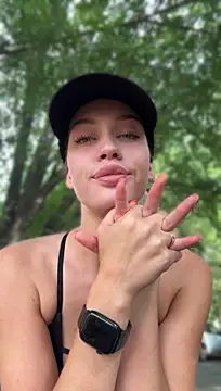 KikiWatson's Live XXX Chat