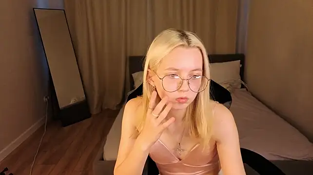 mollyy_snow: онлайн-секс-чат