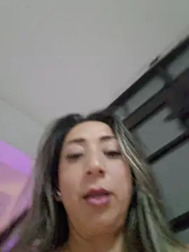 Chat +18 de emma1981 ao vivo