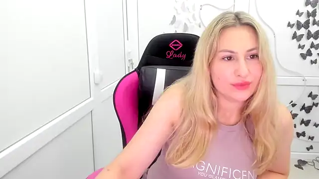 Онлайн чат XXX MissLunariaa