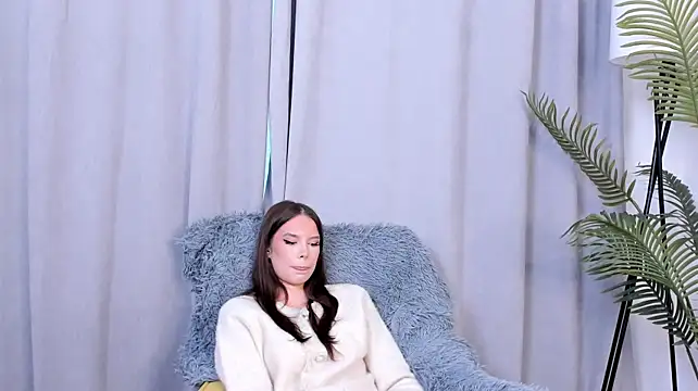 Онлайн чат XXX MarcellaAveado