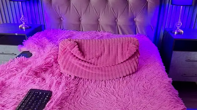 cheryl_hs élő XXX-chatje