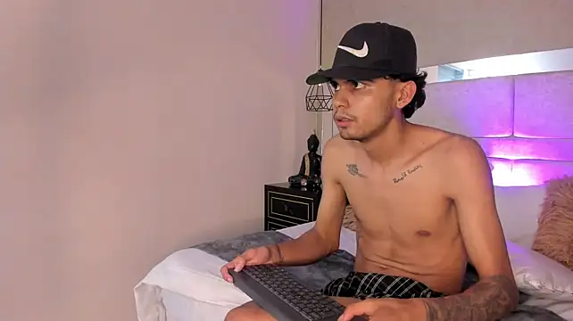 IvanJackson XXX чат на живо