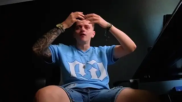 Živý XXX chat FelixStarkk