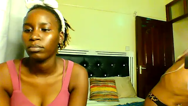 Luxelle live XXX chat
