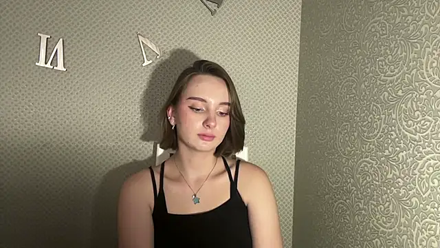 LovieClausing's Live XXX Chat