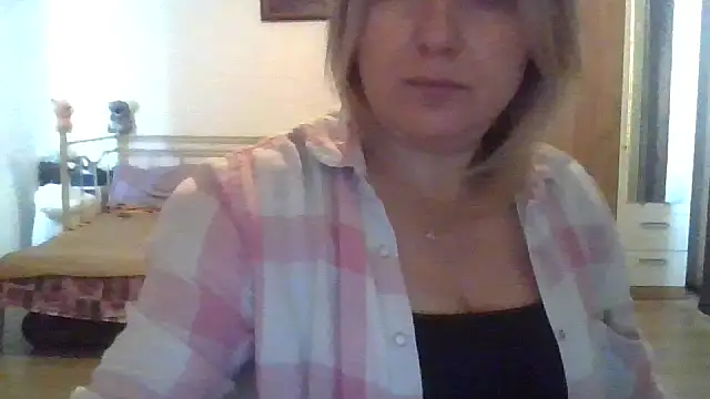 XXX chat uživo modela ElenaLove888