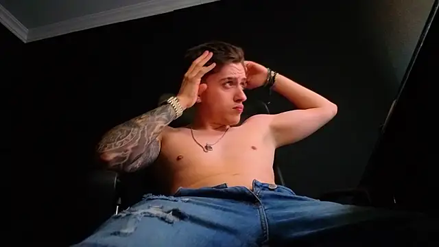 FelixStarkk: απευθείας συνομιλία ΧΧΧ