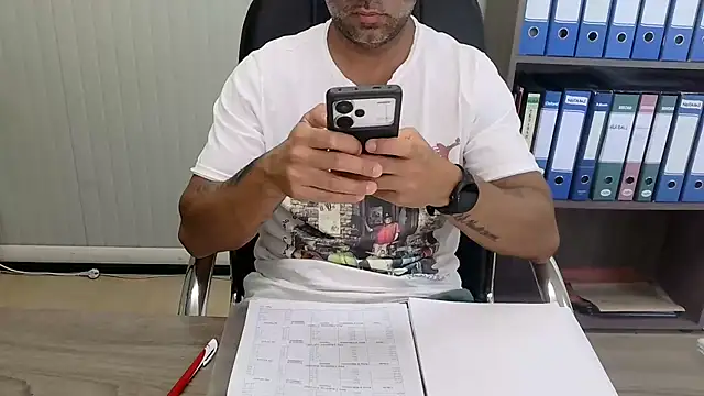 Evasionee Adlı Modelin Canlı XXX Sohbeti