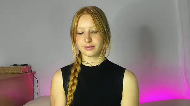 Онлайн чат XXX FoxieKiss