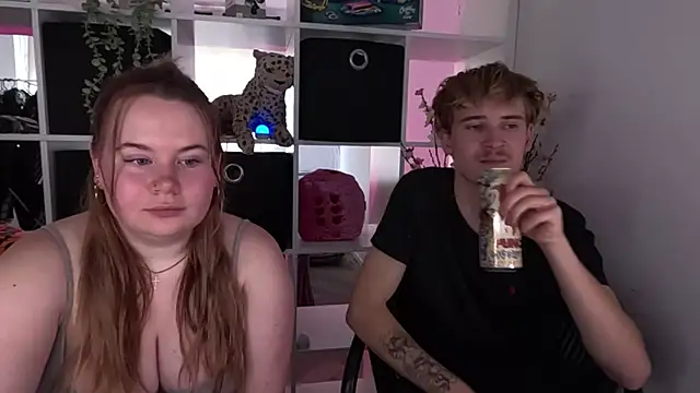 Онлайн чат XXX ItsLittleLola