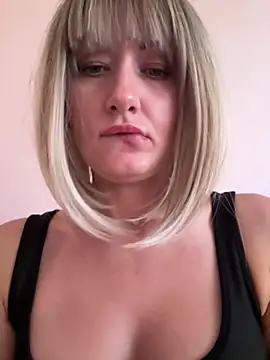 Онлайн чат XXX LunaFoxs