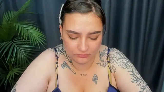 NikkiSummer – Naživo XXX chat