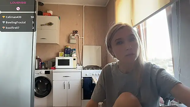 AngelJeni Adlı Modelin Canlı XXX Sohbeti