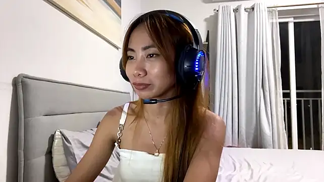 PiaSwida's Live XXX Chat