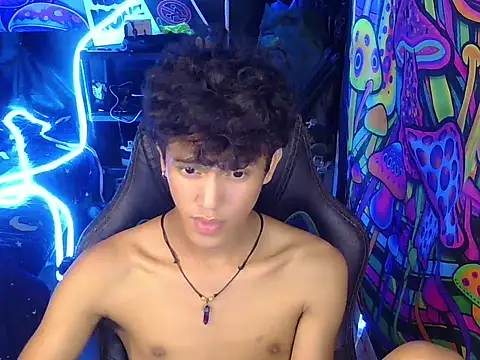 hugekenbigcock Chat XXX live
