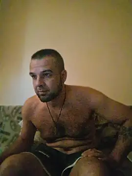 Bragy1989 live XXX chat