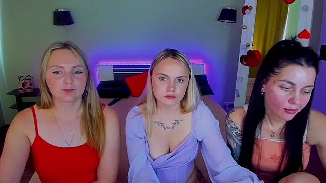 XXX chat uživo modela MagicEyess