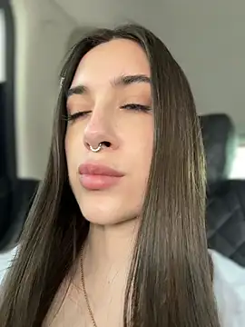 BOOMFOXY Adlı Modelin Canlı XXX Sohbeti