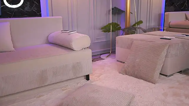 Chatroom XXX en direct de EmmaNoor