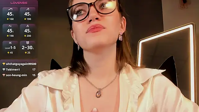 צ'אט XXX בשידור חי של CathyAdams