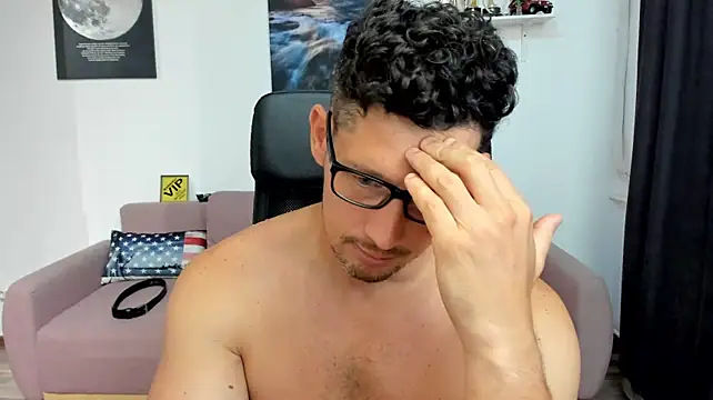 BrutusK08 webcam show