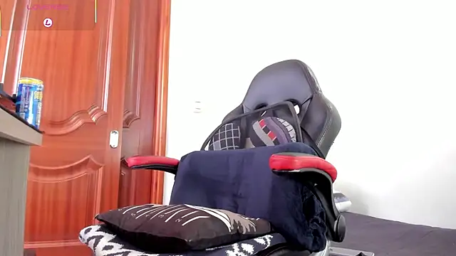 Aron_Baylor লাইভ XXX চ্যাট