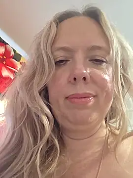 Irina3718's Live XXX Chat