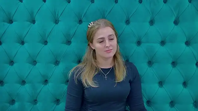 XXX chat uživo modela EllaBells
