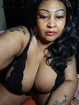 MONSTERTITS44DDD's Live XXX Chat