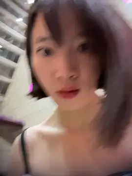 צ'אט XXX בשידור חי של littleqiu