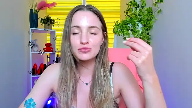 Mila-moon Adlı Modelin Canlı XXX Sohbeti