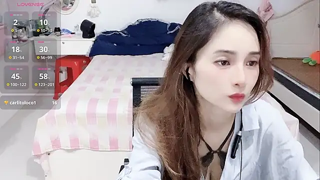 miaomiao-99 élő XXX-chatje