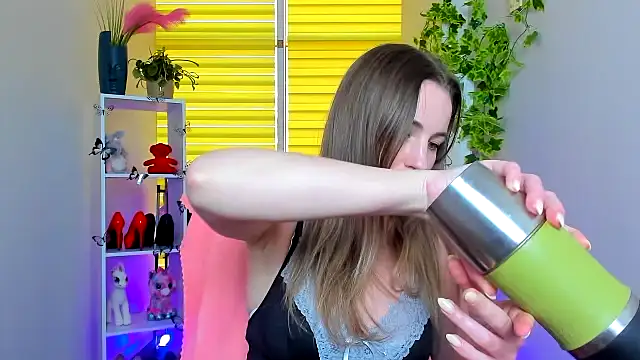 Mila-moon's Live XXX Chat