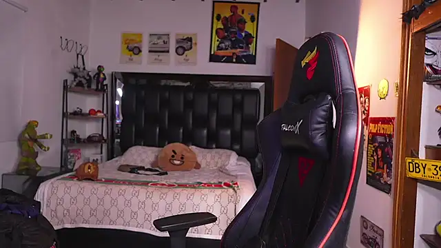 دردشة logan_hugh8 الجنسية المباشرة