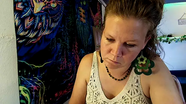 CallMeMaria live XXX chat
