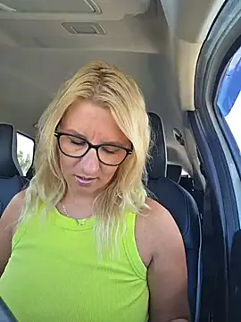 KaylinJan live XXX chat
